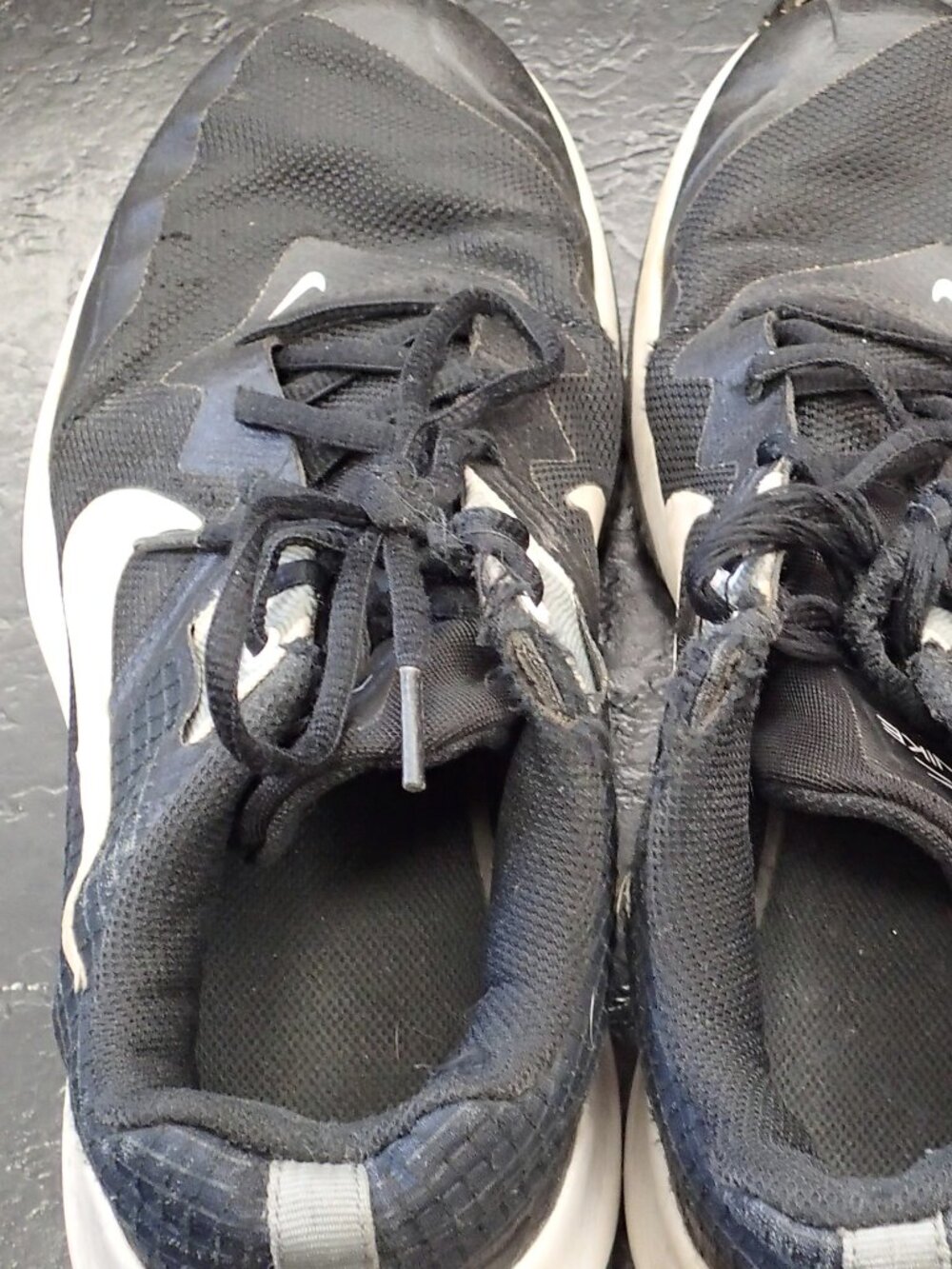 Men's NIKE Shoes Size 8.5W
